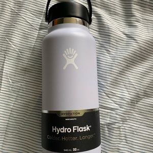 Brand new hydroflask
